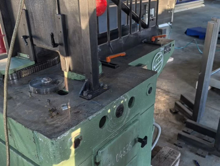 Автоподатчик пиломатериала в четырехсторонний станок